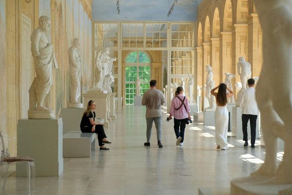 Découvrez les plaisirs d'un téléphone rose mature et réconfortant